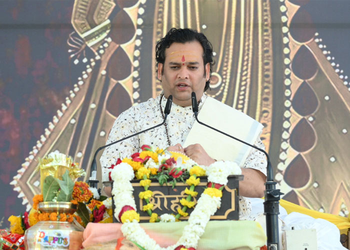 10 Qualities of an Enlightening Shrimad Bhagwat Katha Vachak in Vrindavan